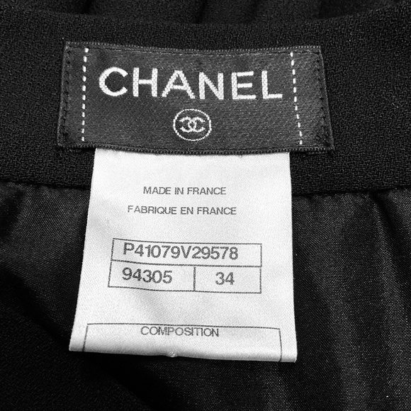 CHANEL BLACK PLEATED MID LENGTH SKIRT - Picture 4 of 5
